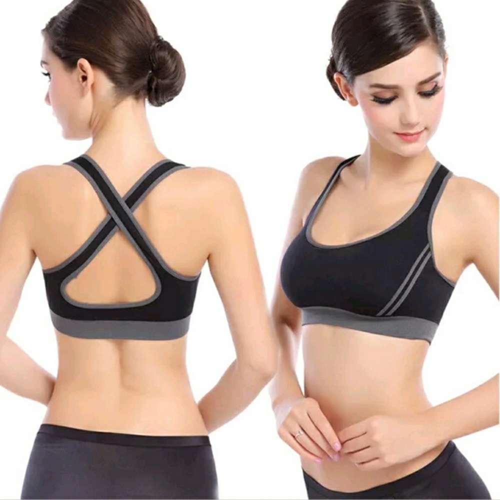 Black sports bra M